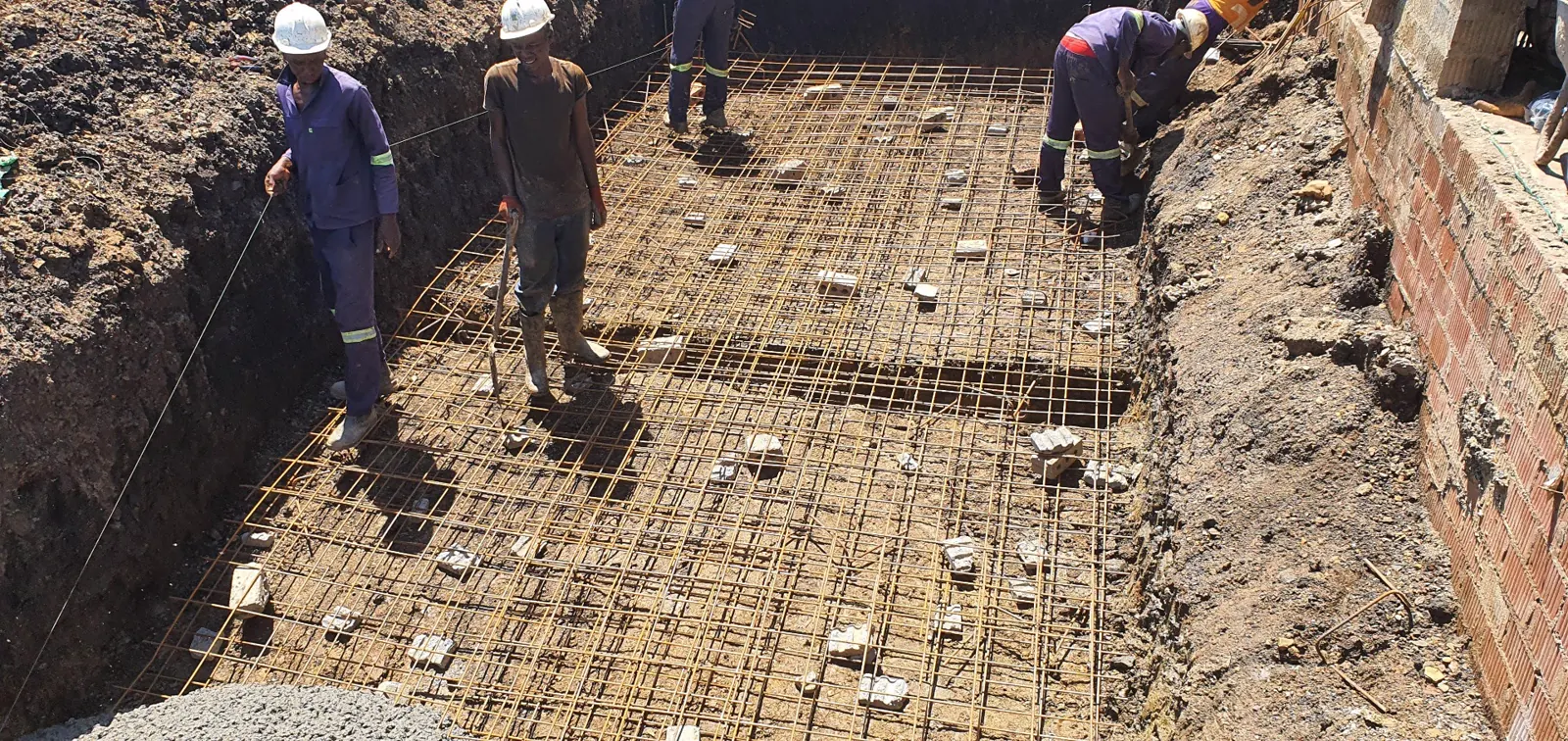 Lloyd's Paving & Tiling